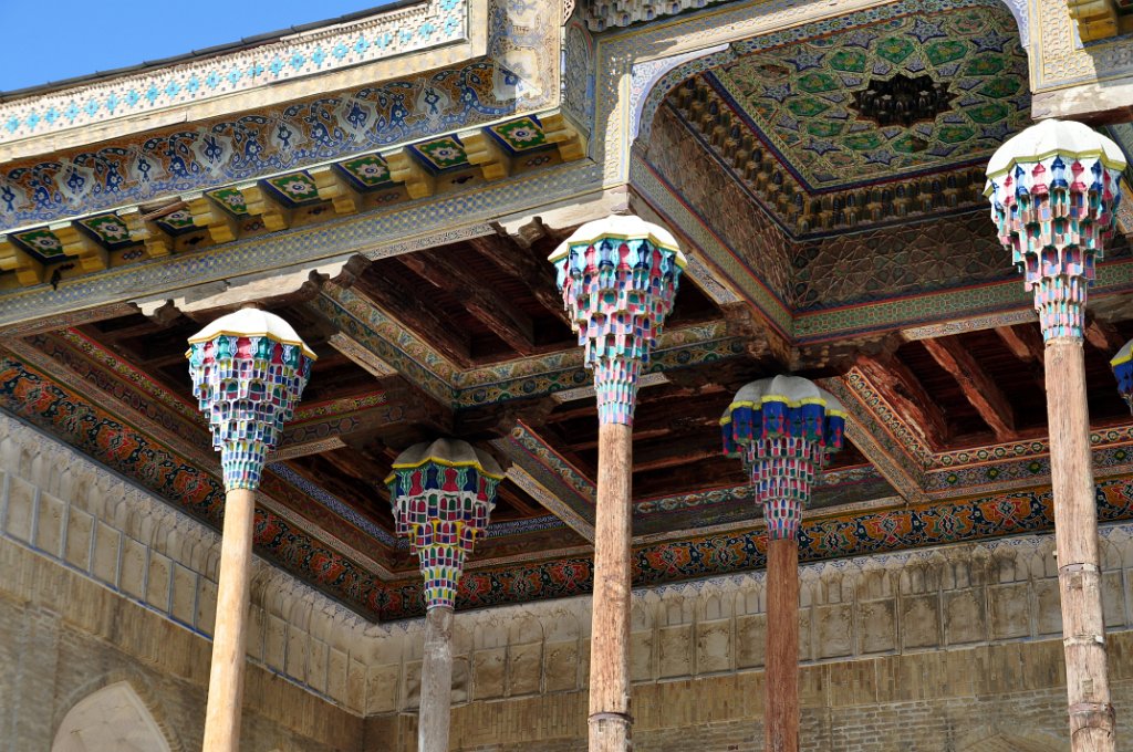 16 Bukhara - policromie alla moschea Bolo-Hauz.JPG
